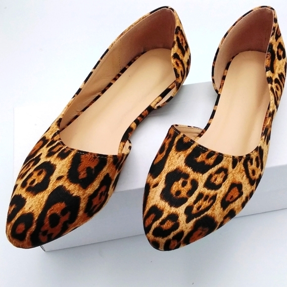 Leopard Pattern Slip On Flats - Picture 2 of 6